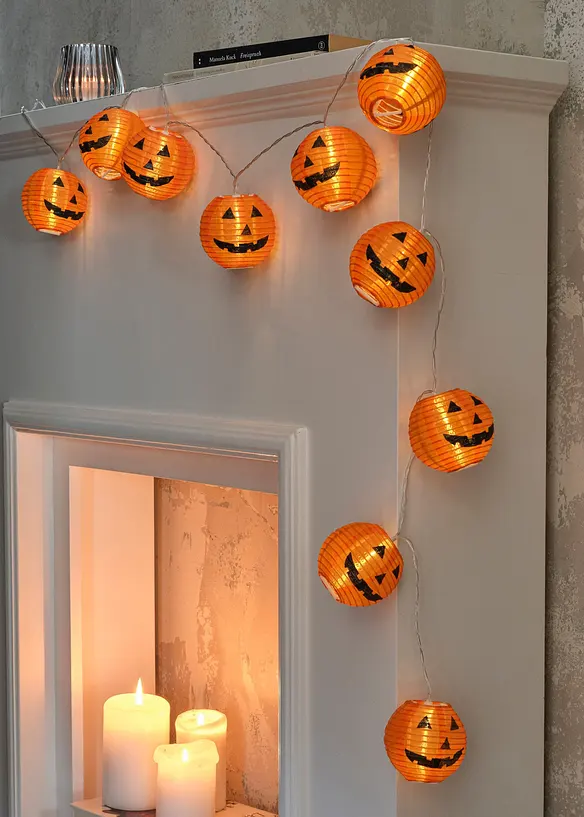LED-lyskjede med gresskar, bonprix