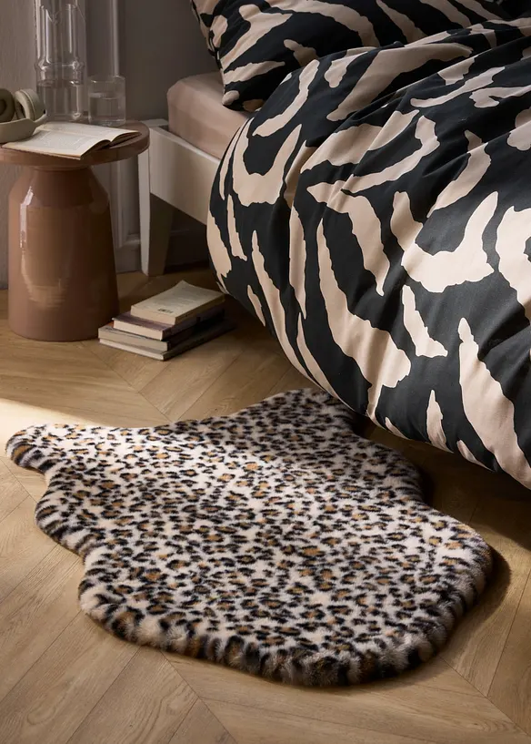 Teppe i leopardm&oslash;nstret fuskepels, bonprix