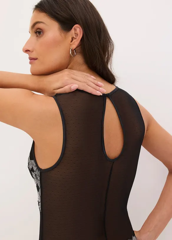 Stringbody med raffinert broderi, bonprix