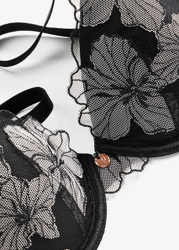 Vattert BH med nydelig broderi, bonprix