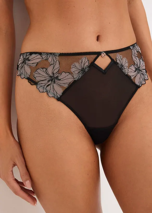 Stringtruse med nydelig broderi, bonprix
