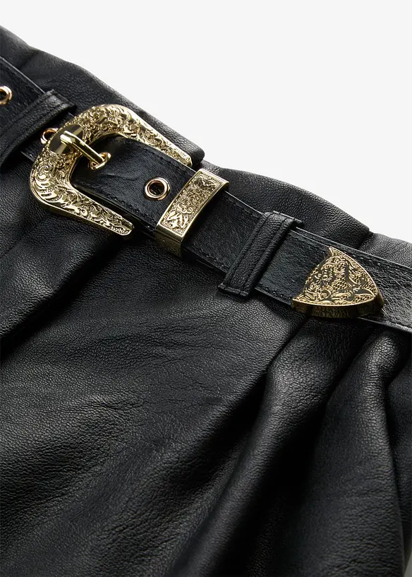 Shorts i imitert skinn med belte, bonprix