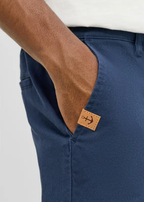 Classic fit chinos med stretch og vide ben, straight, bonprix