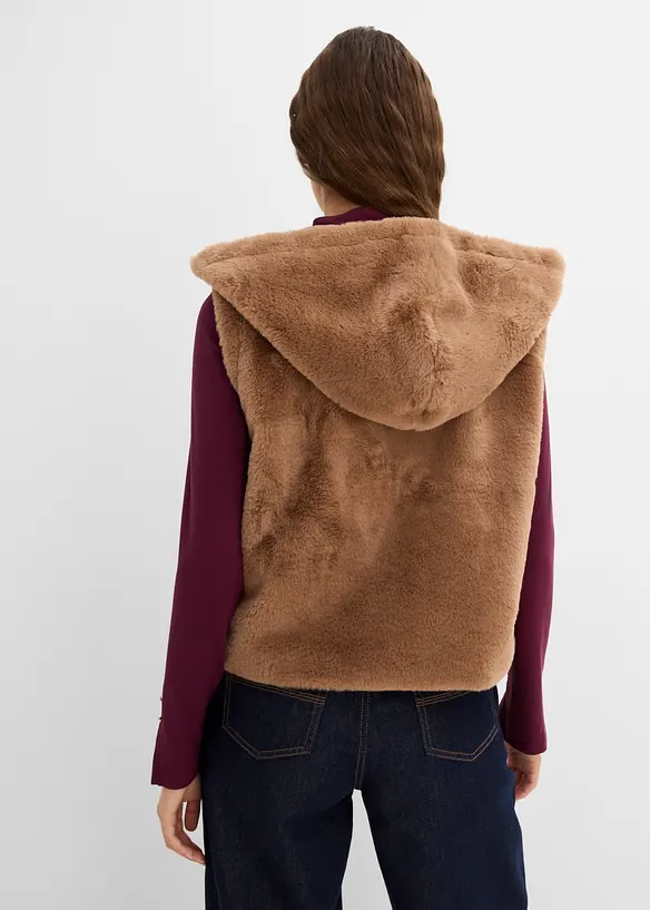 Fuskepelsvest med stikklommer, bonprix