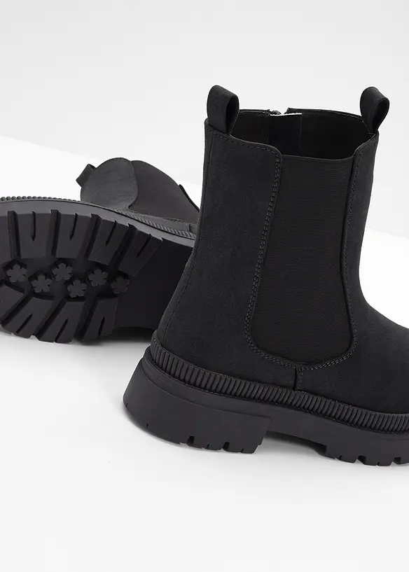 Chelsea-boots med profilert s&aring;le, bonprix