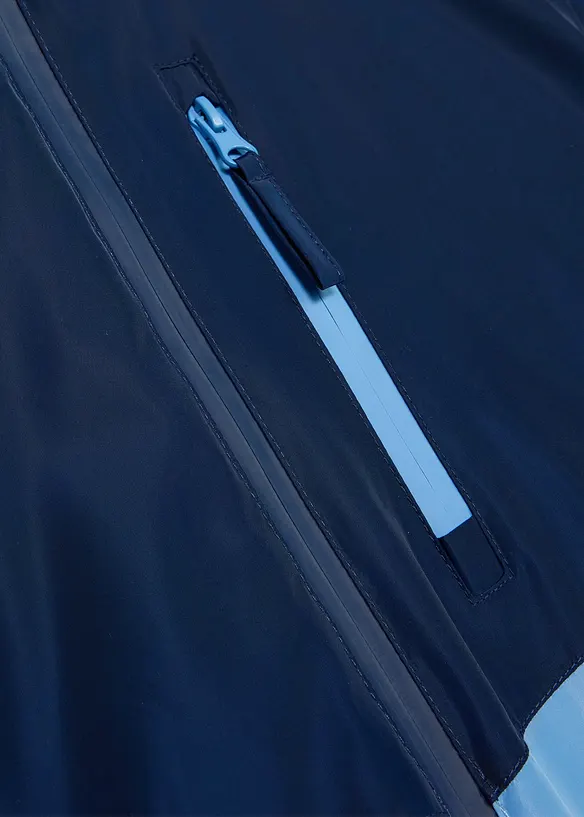 Vinterjakke i vanntett materiale med colorblocking effekt og hette, bonprix
