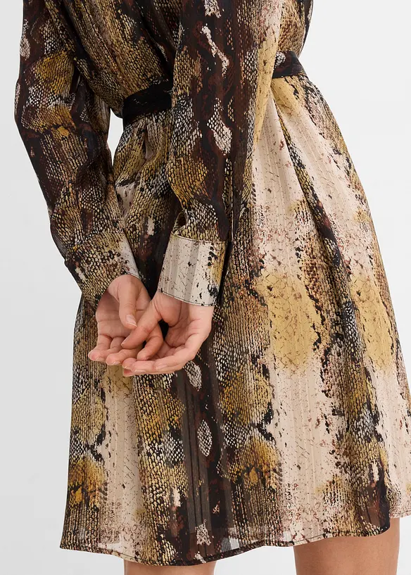 Kjole i chiffon med glittertr&aring;der, bonprix
