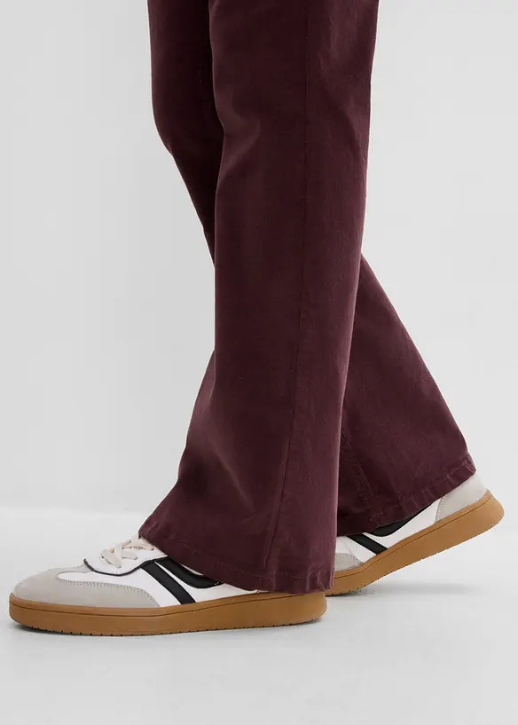 Bootcut-kordfl&oslash;yelsbukse av bomullsmiks, bonprix