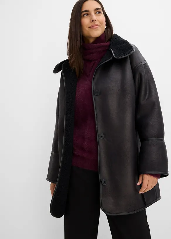 Oversized jakke i imitert lammeskinn, bonprix