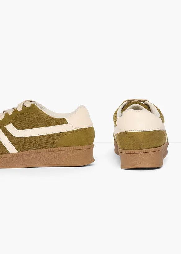 Sneakers med detaljer i kordfl&oslash;yel, bonprix