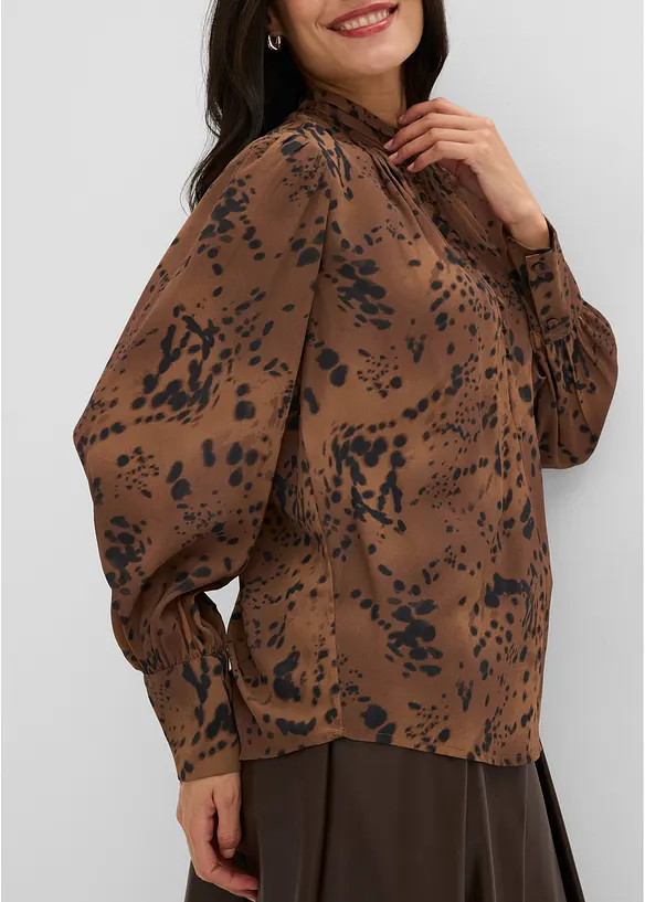 Chiffonbluse med st&aring;krage, bonprix
