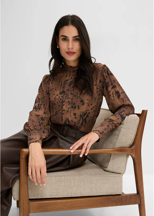 Chiffonbluse med st&aring;krage, bonprix