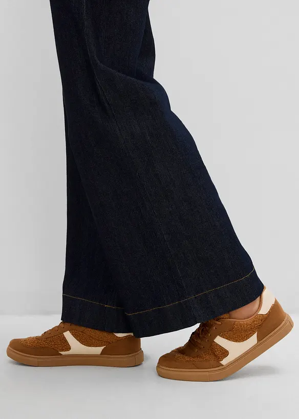 Wide Leg-jeans, High Waist med p&aring;satte lommer, bonprix