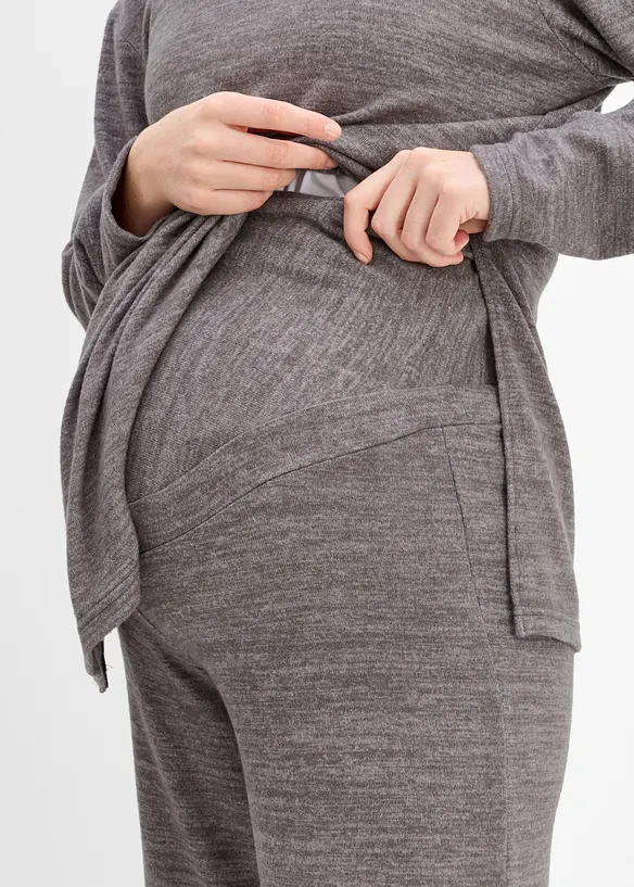 Behagelig mammasett i strikket stil med stilig topp og bukse, bonprix