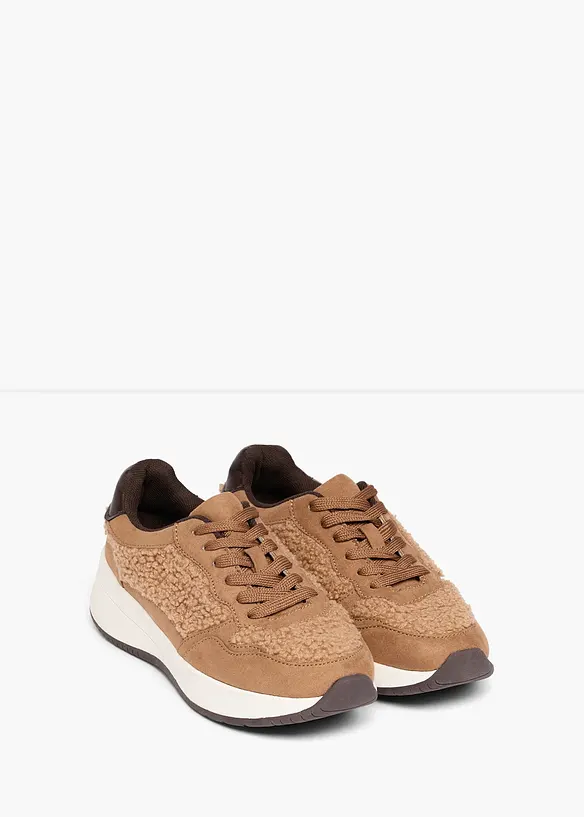 Chunky sneakers med fuskepels, bonprix