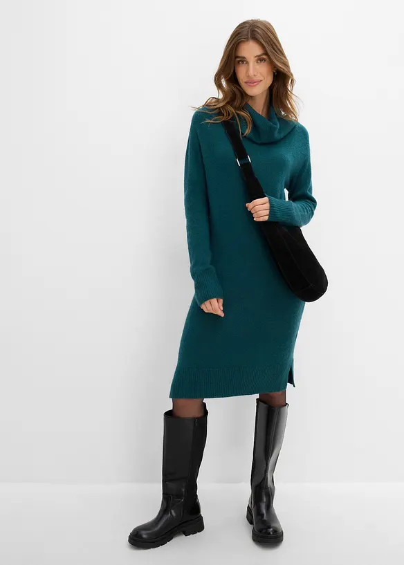 Oversized strikkekjole med rullekrage, bonprix