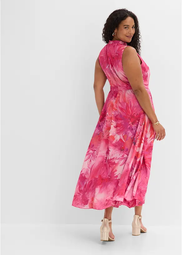 Chiffonkjole med krage og accessoir i midjen, bonprix