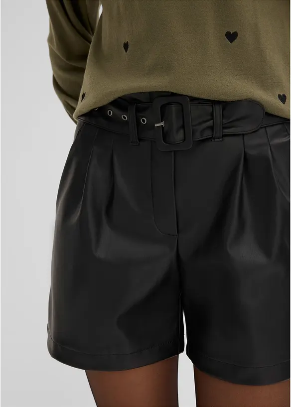 Shorts i imitert skinn med belte, bonprix