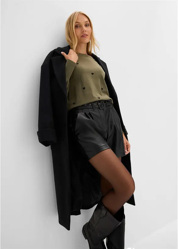 Shorts i imitert skinn med belte, bonprix