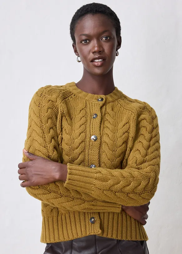 Kabelstrikket cardigan med fin merinoull, bonprix