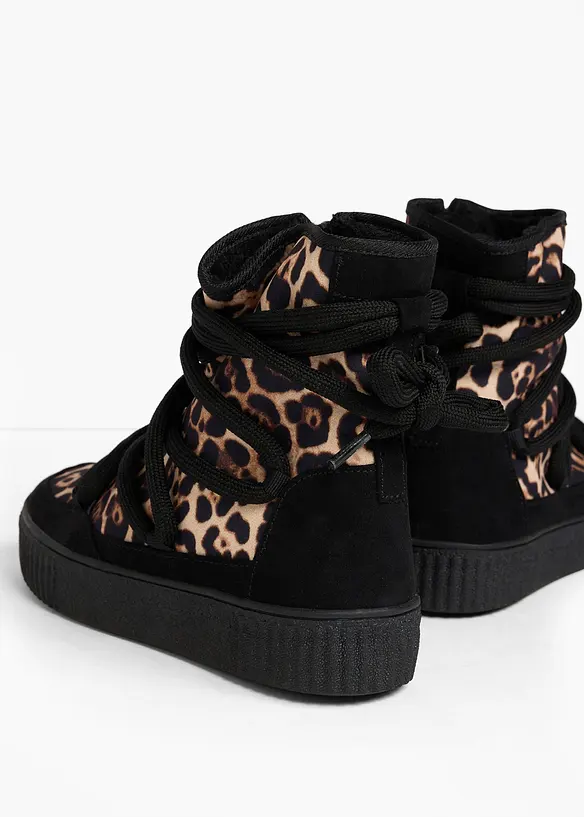 F&ocirc;rede sn&oslash;reboots med dyrem&oslash;nster, bonprix