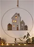 LED-hengedekorasjon med hus, bonprix