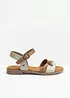 Sandaler fra Mustang, Mustang