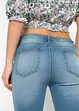 En kortere destroyed-jeans, bonprix