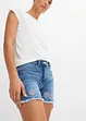 Jeansshorts med hullbroderi, bonprix