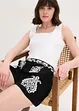 Shorts med broderi, av myk viskosemiks, bonprix